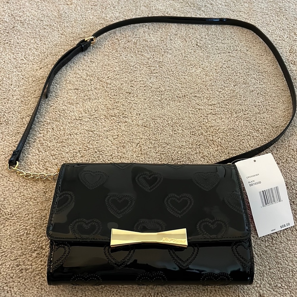 BNWT Betsy Johnson Heart Patent Leather Crossbody Purse